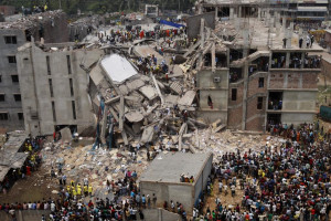 Zawalony budynek Rana Plaza, fot. Rijans CC by-sa 2.0